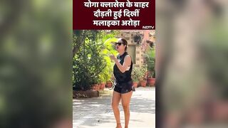 Malaika Arora Yoga Classes के आगे दौड़ती हुईं आई नजर | Shorts | Bollywood | Trending | Entertainment