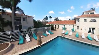 ZOEY Films Herself Underwater In Leopard Print Bikini