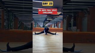 Day 23 of 30 Days full split challenge #challenge #30dayschallenge #flexible #fitnesschallenge