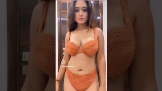 Hot saree dance//hot saree back//bra and panties match #lingerie