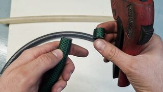 How to cut rigid, flexible, rubber plastic pipes easily, quickly and straight with pipecutter