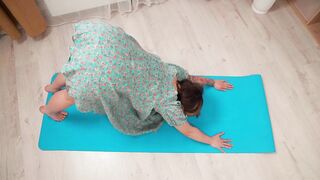 STRETCHING FOR NOVICES AT HOME WITH EVELINE - YOGA QUEEN