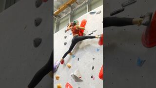 Flexible last move ???? ????????‍♂️ chaotic brain thoughts #20 #bouldering #slabissexy #climbing