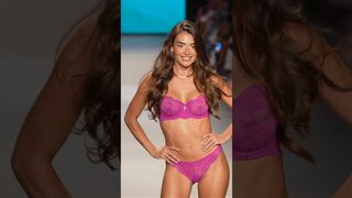 Megan Coleman Slow Motion Runway Walk / Simone Perele Lingerie / Paraiso Miami Swim Week 2023