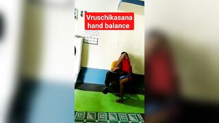 #vruschikasana #handbalance #creativeyogaacademy #poweryoga #paritosh #yoga