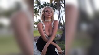 Lily Ermak: ¡la modelo de bikinis perfecta! | Bikini Model