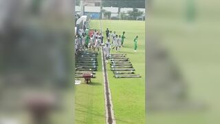 PEMAIN MULAI LATIHAN DENGAN MELAKUKAN STRETCHING FULL VIDEO DI YT ADUNBIRUBARAT