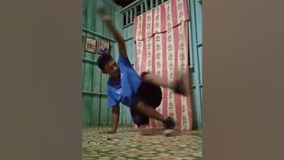 tricks Flexible move #trickyoga#tricksmove#dancetricks#short#tricksdancers#tricksdance#tricksdance