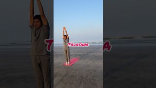 Tadasana (mountain pose) #yoga #youtubeshorts #shorts