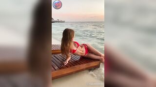 Valenti Vitel - Modelo de bikinis | Biografía | Bikini Model