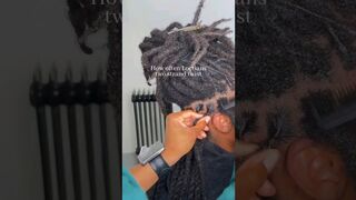 Everyday lol please give us some flexible creativity ???? #locs #locjourney #locstyles #locretwist