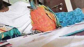 బబుల్ మీ కోసం యోగా చేస్తోంది | Macaw is doing Yoga