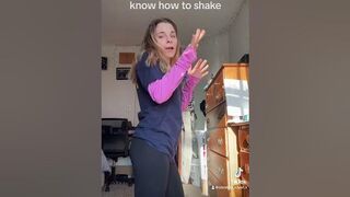 The FireFighter Twerk (Gotta Move Side To Side) #firefighter #shake #firefightershake