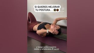 Mejora tu postura así de fácil! #yoga #salud #bienestar #cuerpo #youtubeshorts #shorts #viral #fyp