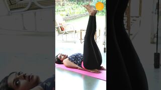 Legs Raise for Lower Abs | Yoga for Beginners #shorts #yogabenefits #lowerabsexercise #yoga