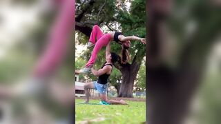 This was SO FUN???? #yoga #acro #parkour #park #gymnast #flexible #stretch #vibes #strong #boyfriend