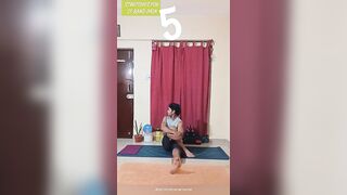 IT BAND STRETCHES - SERIES 1 (Stretch 5) #itbandsyndrome #itband #stretching #homeworkoutseries