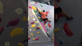 Stretching Hips and Armpits Bouldering #music #bouldering #climbing #抱石 #shorts