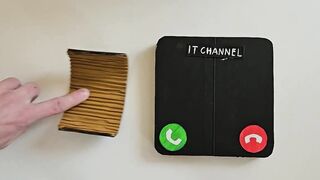 Flexible iPhone 16 vs Honor Magic Z Flip 7 incoming call cardboard