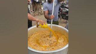 Mumbai's Famous Street biryani ???? Making ❤️ #chicken #mumbai #stretching #foodvlog #foodlover