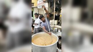 Mumbai's Famous Street biryani ???? Making ❤️ #chicken #mumbai #stretching #foodvlog #foodlover