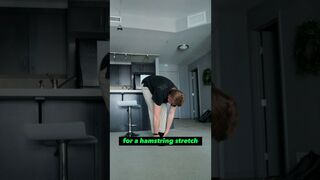 Do you stretch before or after your workout? #stretching #homestretch #stretch