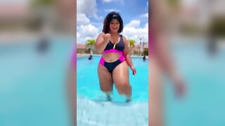 bikinis plus size Descubre los Mejores Trajes de Baño de Moda para Figuras talla grande.