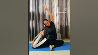 Back Bending#yoga #stretchyourself #yogapractice #asans #stretchroutine #yogastretch #dailyworkout