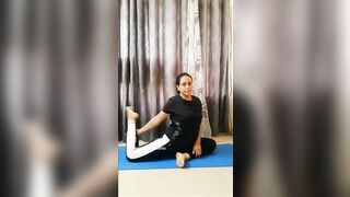 Back Bending#yoga #stretchyourself #yogapractice #asans #stretchroutine #yogastretch #dailyworkout