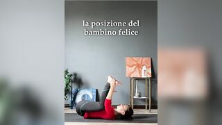 Stretching per le gambe #yoga #yogainspiration #stretching #legstretch #selfcare #shorts