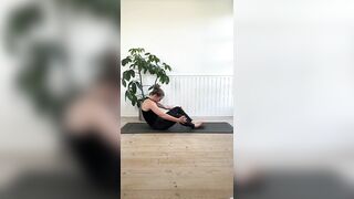 How to keep your spine smooth and flexible!? Spinal stretch, mobility and care // Home workout