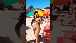 #beach #copacabanabeach #humor #rj #sol #playa #bikini #trending #love #funny #comedy #vlog #beach