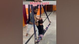 Middle split yoga ????leg day