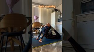#flexibility #fitnessmotivation #stretching #backexercise #stretchyoga #stretchingtips #flexible