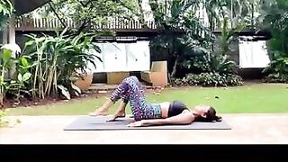 Peace begins with Yoga ???? #yoga #yogaforbeginners #yogagirl #yogaflow #shilpashetty #yogapractice