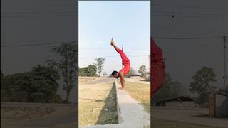 Dar Ki Aage Jeet Hai????????????✅‼️#stunt #calisthenics #fitwithjubi #youtubeshorts #handstandworkout #yoga