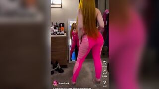 Ice spice twerking showing off her body #new #rap #hiphop #icespice #twerking