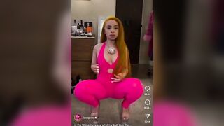 Ice spice twerking showing off her body #new #rap #hiphop #icespice #twerking