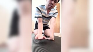 Wrist stretching #exercises #todaysworkout#shorts #wrists #stretching #mobility #doit #shortsvideo