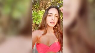 Kiara Advani Hot Unseen Bikini Videos | Kiara Advani Hot Vertival Edit | Kiara Advani Hot Bikini ????????