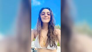 Kiara Advani Hot Unseen Bikini Videos | Kiara Advani Hot Vertival Edit | Kiara Advani Hot Bikini ????????