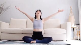 Yoga for Better Sleep: Relaxing Bedtime Sequence