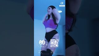 ImLaura en Twerk Cosplay | Baile Viral de "Pose - Daddy Yankee"