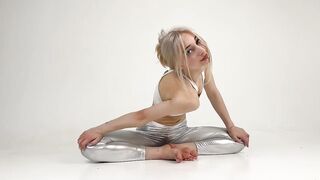 Contortion flexibility girls | Daily Yoga Exercises for Flexibility Legs and Splits