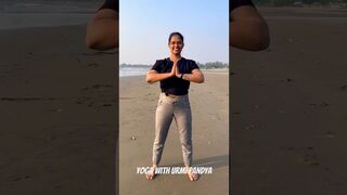 Standing Chakrasana variation #yogaurmi #urmiyogaacademy #yogawithurmipandya #yoga #fitness