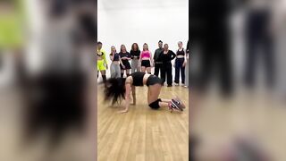 BEST TWERK ROUTINE EVER ???????????? choreographey by Lauren Halil #twerkclass #twerkteacher #laurenhalil