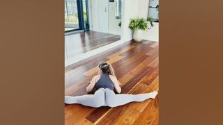 Handstand with yoga #split #flexibility #flexibility #trending #yoga #yogagirl #stretching #viral