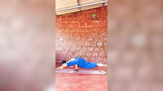 Balancing Yoga Asana #yogaurmi #yogaholic #yogafitness #yogaexercise #yoga #yogatime