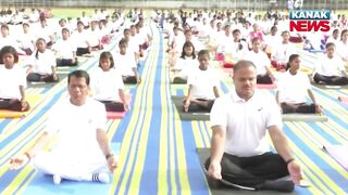 International Yoga Day 2024 | Odisha Health Minister Mukesh Mahaling Performs Yoga In Bolangir