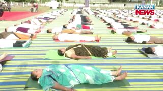 International Yoga Day 2024 | Odisha Health Minister Mukesh Mahaling Performs Yoga In Bolangir